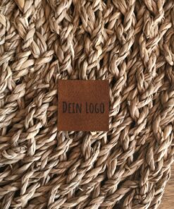 Label aus Kunstleder ♡ mit deinem Logo / Text - quadratisch ca. 3,5 x 3,5cm