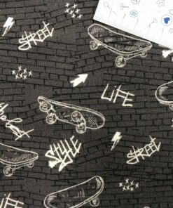 French Terry Skateboard, Graffiti auf dunkelgrau, Herzenfroh, Fräulein von Julie 3