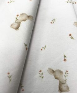 Baumwolljersey süßer, kleiner Hase auf weiß 1