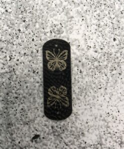 Label aus Kunstleder mini - doppelt Schmetterling - mit Loch 2