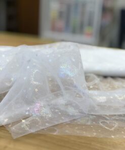 super weicher Tüll in weiß mit schillernden Herzen 6