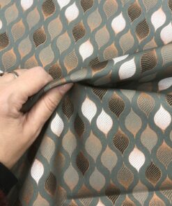 Baumwolldruck Webware Ornamente in roségold auf khakigrün 1