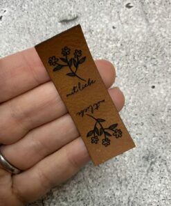 Label zum Einnähen aus Kunstleder mit Liebe