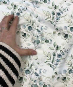 Baumwolljersey Eukalyptusblätter auf weiß