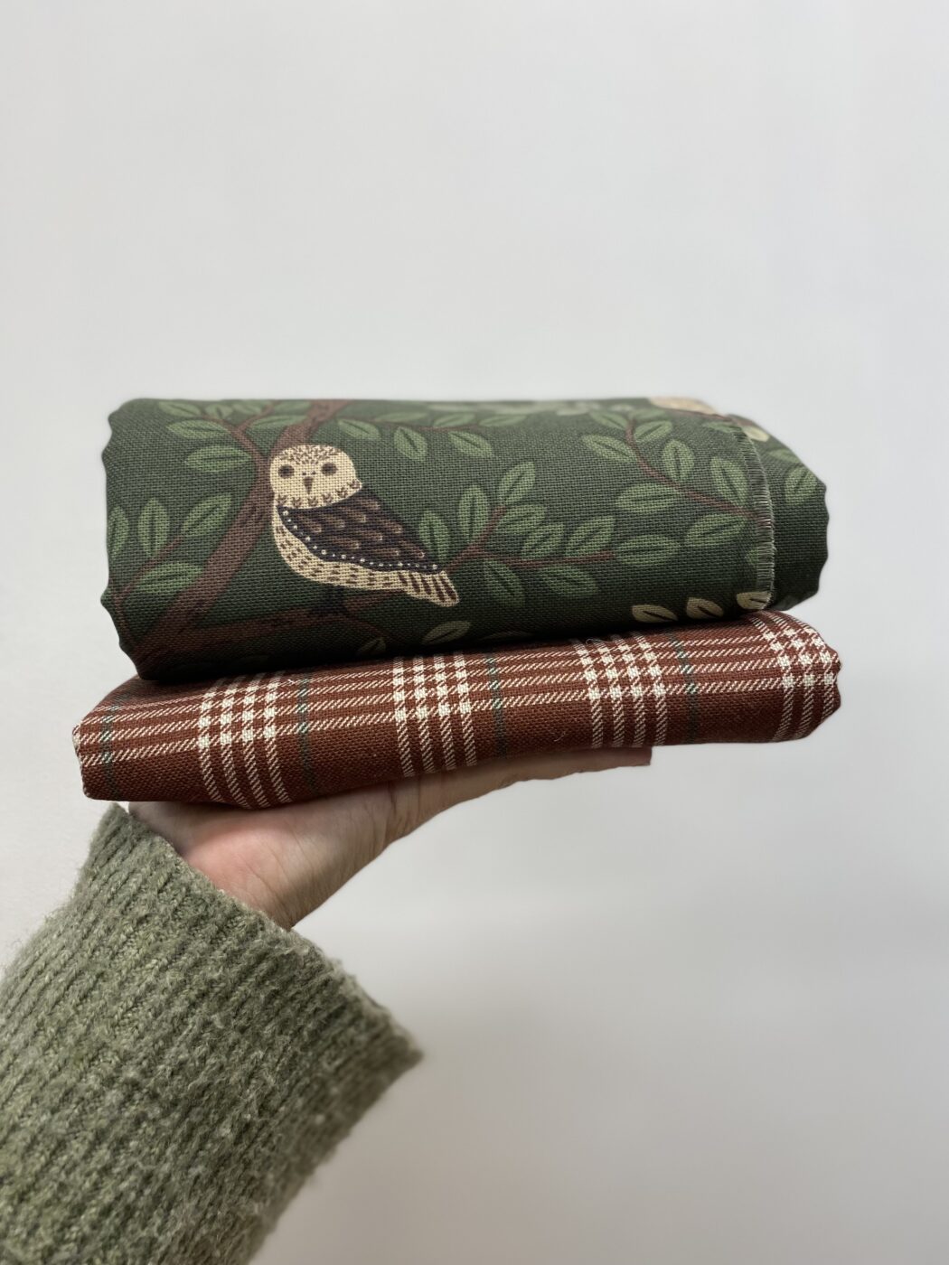 Dekostoff Halbpanama ♡ Waldeulen – dunkelgrün/schokolade